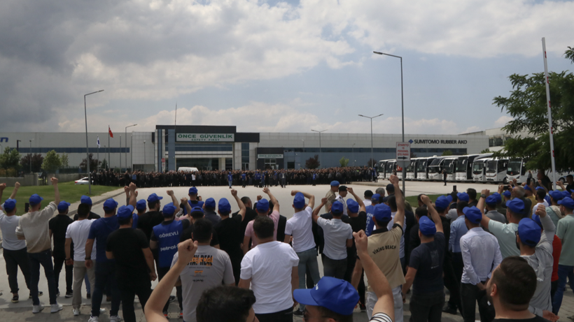 Çankırı'da lastik fabrikası işçileri greve gitti