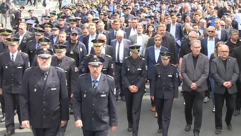 Berlin polisinden sessiz yürüyüş
