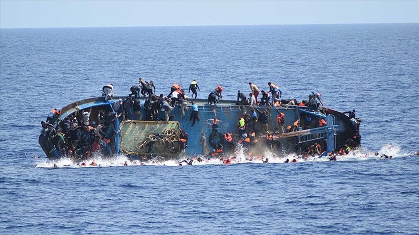 Göçmen teknesi alabora oldu: 38 ölü
