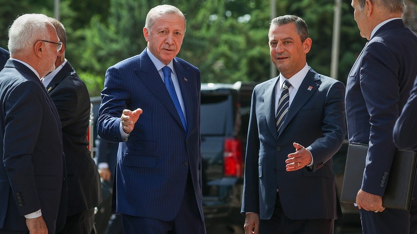 Son dakika: Erdoğan-Özel görüşmesinde neler konuşuldu? Ömer Çelik açıkladı