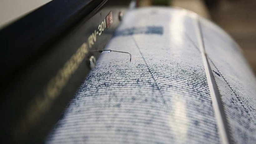 SON DAKİKA DEPREM... AFAD açıkladı: Ege Denizi'nde 4 büyüklüğünde deprem (Son depremler)