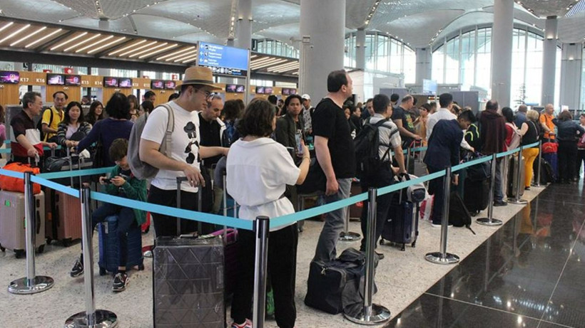 Havalimanlarına yeni dönem geliyor: Uçağa binmenin kuralı değişecek