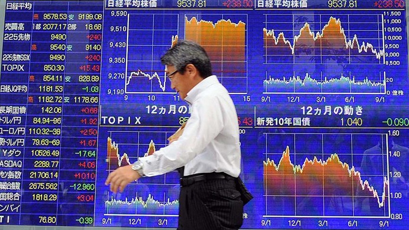 Japonya'da ithalat yüzde 9,5, ihracat yüzde 13.5 artış gösterdi
