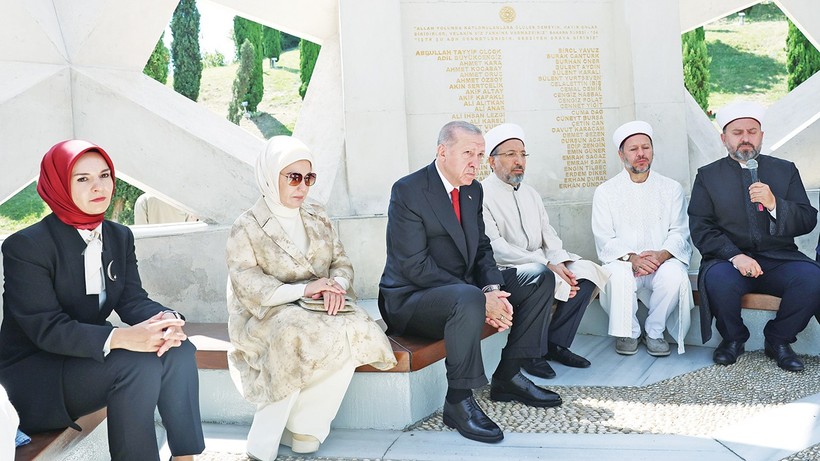 “Destansı mücadeleyi iftiharla hatırlıyoruz”