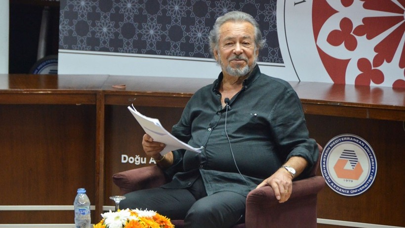 Güneri Civaoğlu hastaneye kaldırıldı