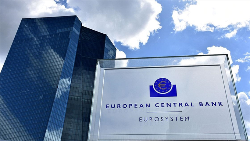 Euro bölgesi banka kredileri toparlanmaya devam ediyor