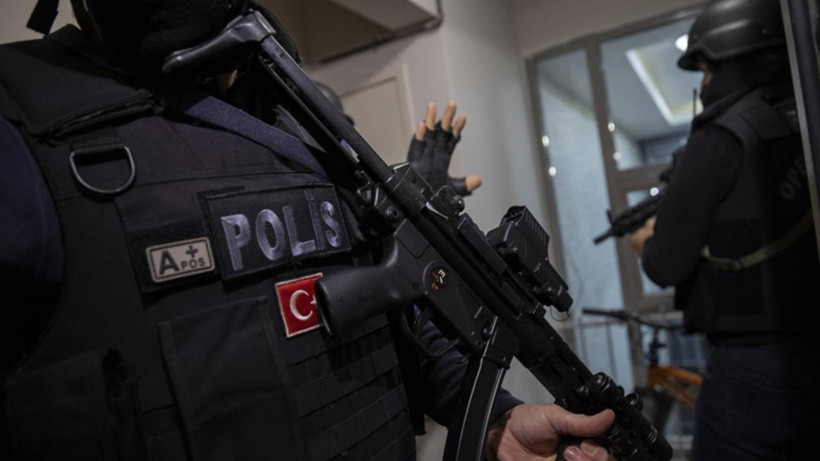 Ali Yerlikaya paylaştı: İstanbul'da organize suç örgütü şüphelisi 23 kişi yakalandı