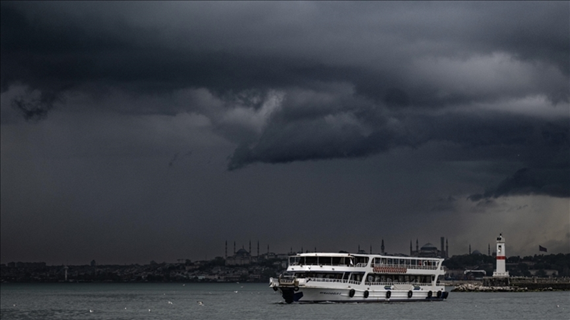 İstanbul'daki sağanak geçişleri akşama kadar sürecek