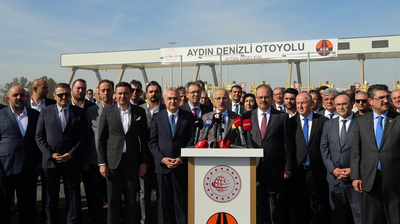 Uraloğlu: Aydın-Denizli Otoyolu'nun tamamını açmanın gururunu yaşıyoruz