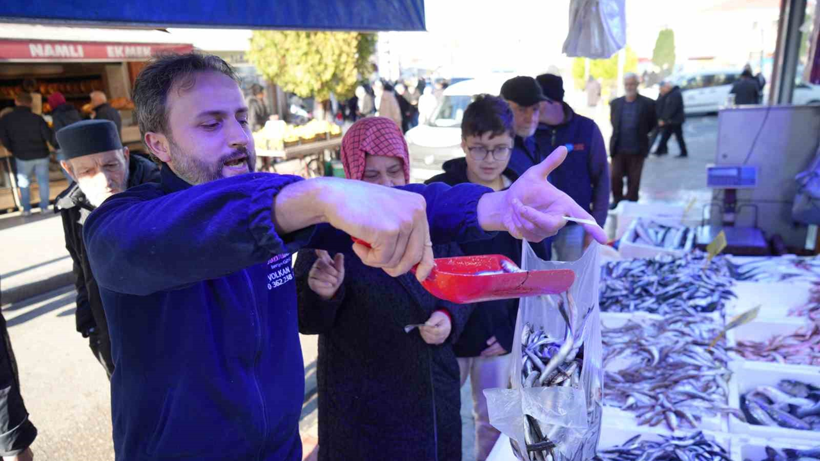 Yeni yıl bereketiyle geldi: Hamsinin kilosu kaç liraya düştü?
