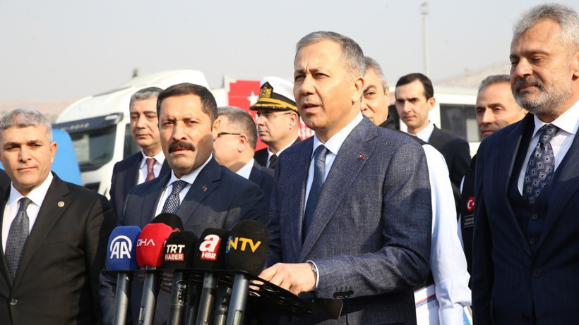 Bakan Yerlikaya: Son bir ayda 52 bin 622 Suriyeli ülkesine döndü
