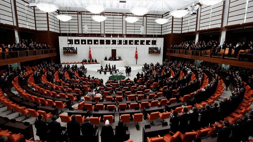 İşte Meclis'teki dağılımda son durum! (Hangi partinin kaç milletvekili var?)
