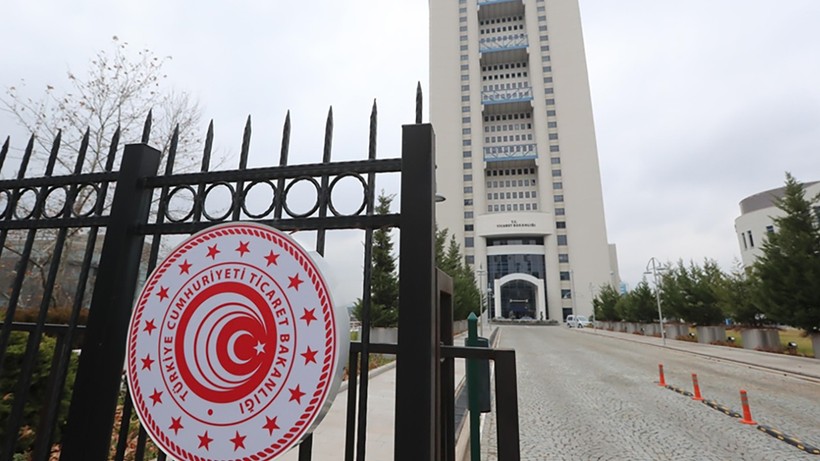 Ticaret Bakanlığı: Gümrüklerde 2 ayda 8,1 milyar liralık kaçak eşya yakalandı