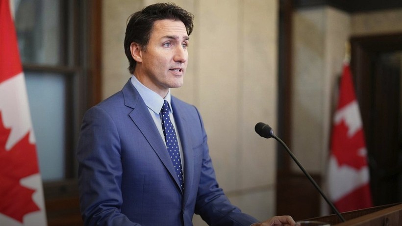 Trudeau: Gümrük vergileri için Trump aptalca iş yaptı