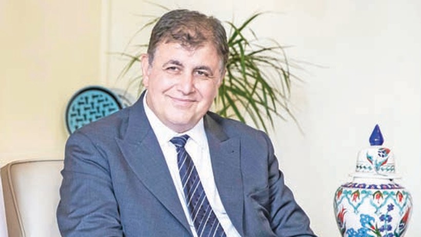 İzmir Belediye Başkanı Tugay: Bağımsız basın mücadelesinin öncü kurumu DÜNYA'dır