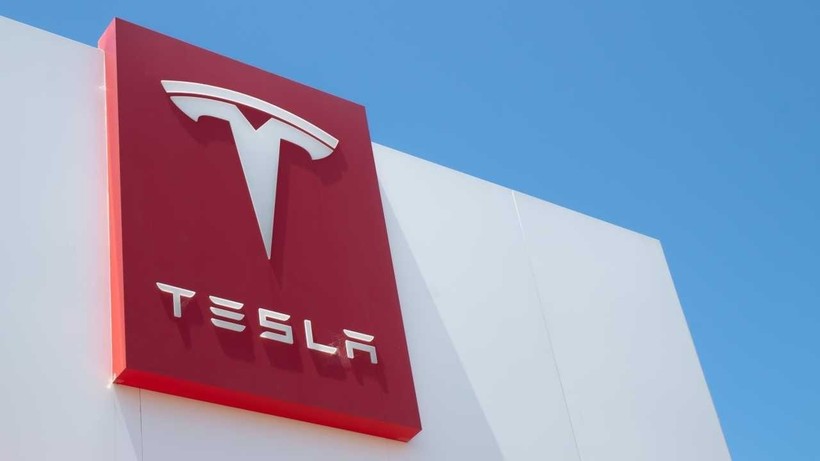 İtalya'da Tesla bayisinde 17 otomobil yandı: Kaza mı yoksa kundaklama mı?