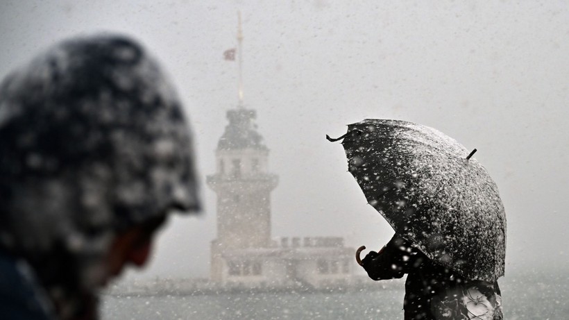 Uyarılar peş peşe geliyor! Sıcaklık 15 derece birden düşecek: İstanbul ve Ankara’da kar bekleniyor