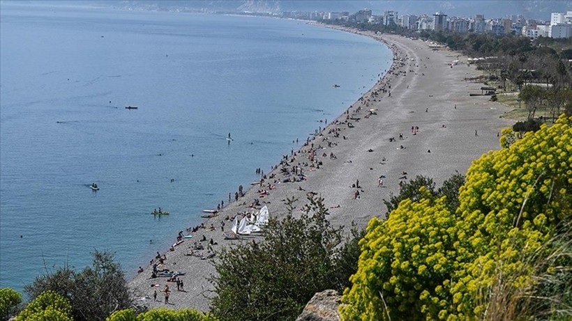 Bahar değil yaz gibi! Sıcaklıklar 49 ilde 25 dereceyi aştı
