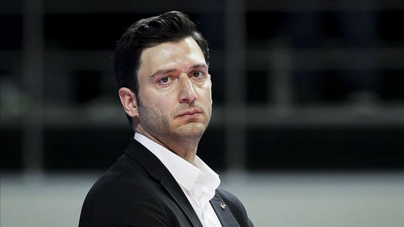 Eczacıbaşı Dynavit başantrenör Ferhat Akbaş ile yolları ayırdı