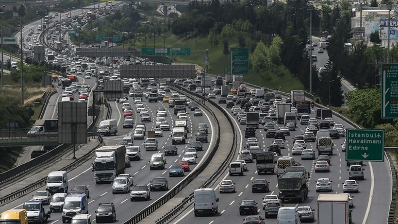 İstanbul'da depremin ardından trafik yoğunluğu: Yüzde 76'ya ulaştı