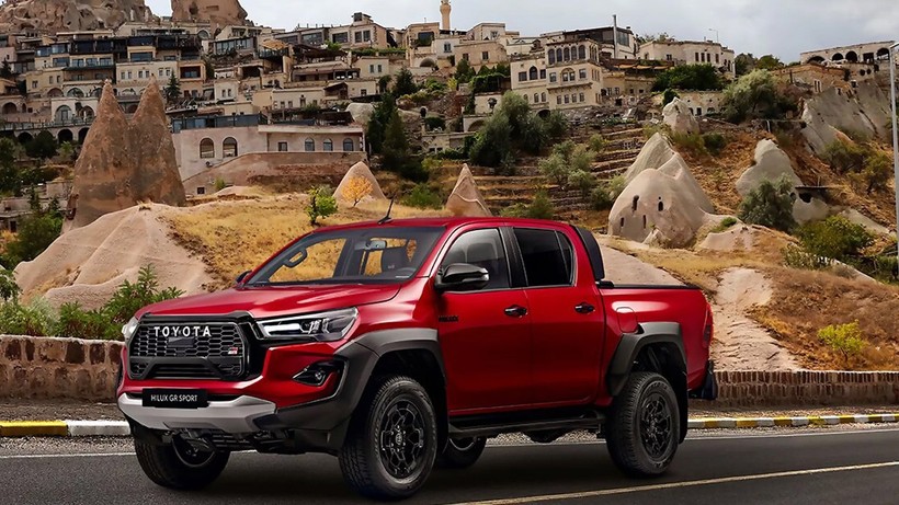 Toyota Hilux GR SPORT'un Avrupa tanıtımı Kapadokya'da yapıldı