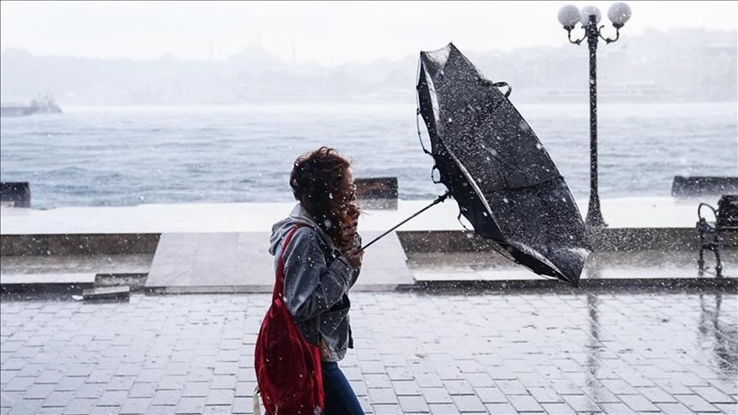 Meteoroloji, bayram yağış uyarılarına yenilerini ekledi! İki bölgeye dikkat...