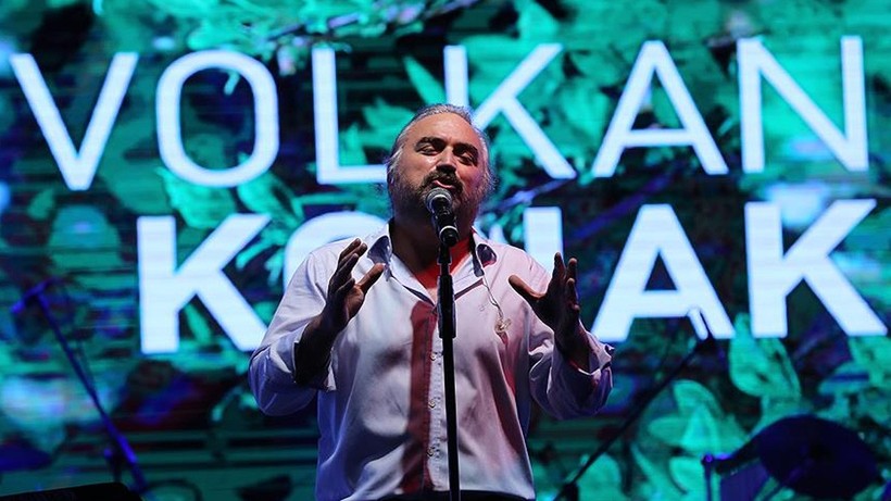 Son dakika: Şarkıcı Volkan Konak, hayatını kaybetti