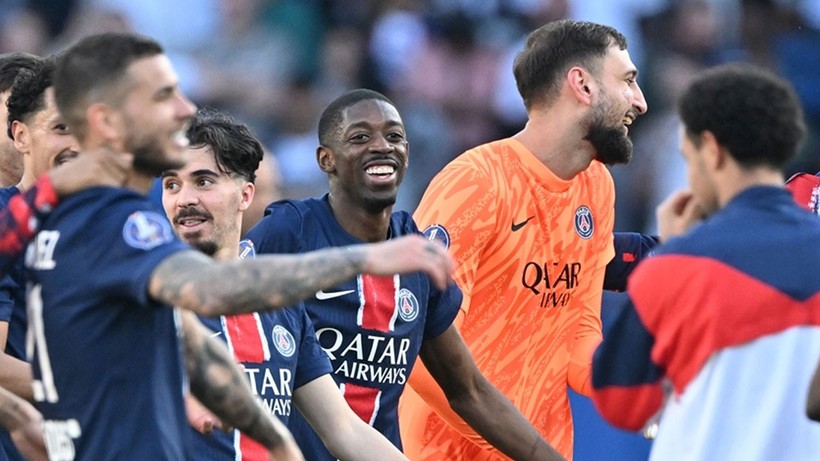Avrupa'nın 5 büyük liginde şampiyonluğunu ilan eden ilk takım PSG oldu