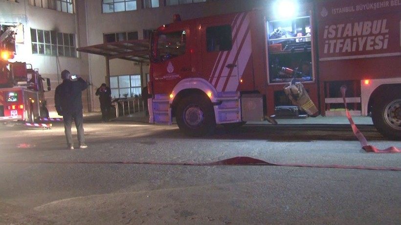 Maltepe'de huzurevinde yangın: 24 kişi hastanelik oldu