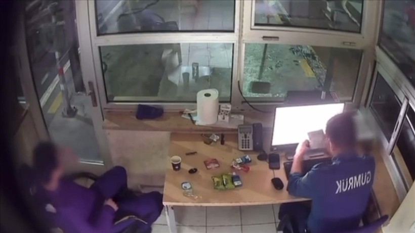 Rüşvetçi 23 gümrük muhafaza memuru tutuklandı