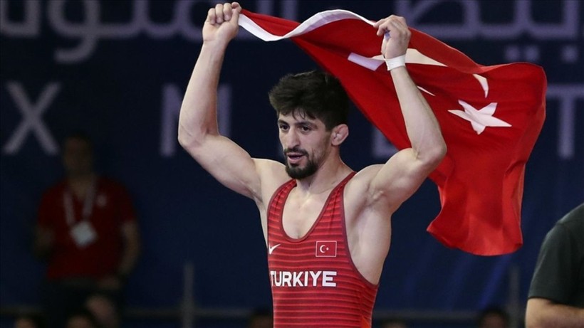 Milli güreşçi Kerem Kamal, Avrupa şampiyonu oldu