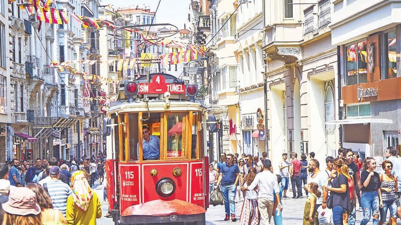 İstiklal Caddesi'ni her gün 246 bin kişi ziyaret etti