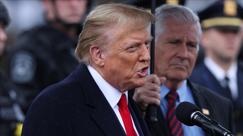 Trump yine Fed Başkanı Powell'ı hedef aldı: 'Çok geç kalan, büyük bir ezik'
