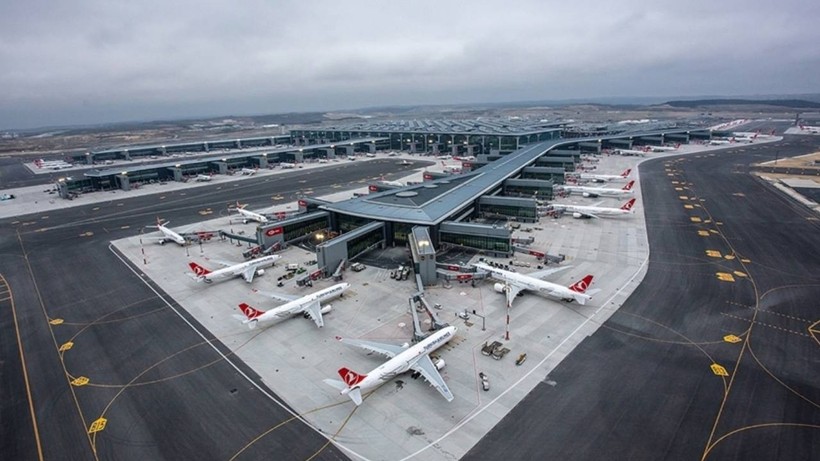 İstanbul Havalimanı'nda 3'lü pistten aynı anda uçuş