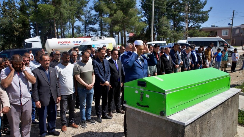 Adana'da derede cesedi bulunan çocuğun cenazesi defnedildi