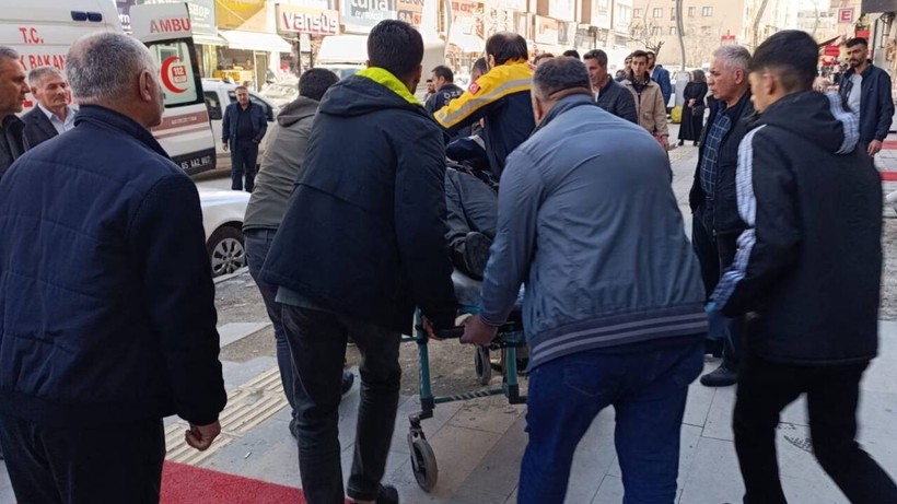 Giyim mağazasına silahlı saldırı: 1 ölü, 4 yaralı