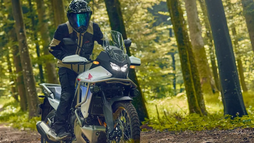 Honda'nın XL750 Transalp, NC750X ve X-ADV modellerinin özellikleri ve fiyatı ne kadar?