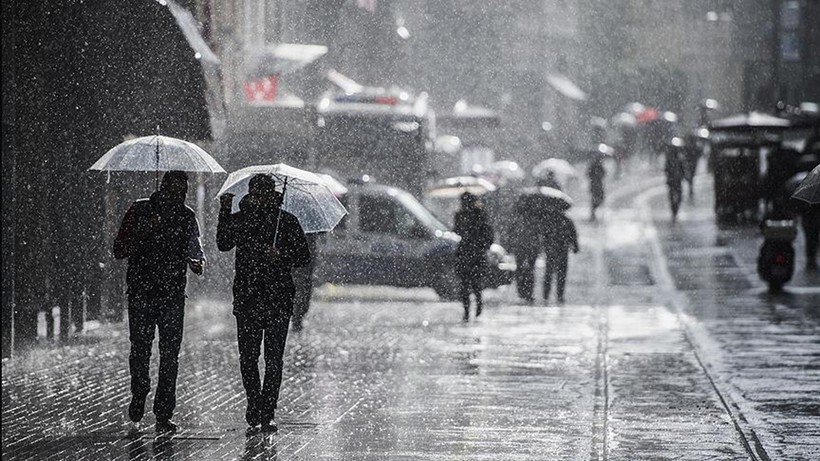 Kuvvetli sağanak ve rüzgar etkili olacak! Meteoroloji'den 13 il için uyarı (19 Nisan Cumartesi hava durumu)