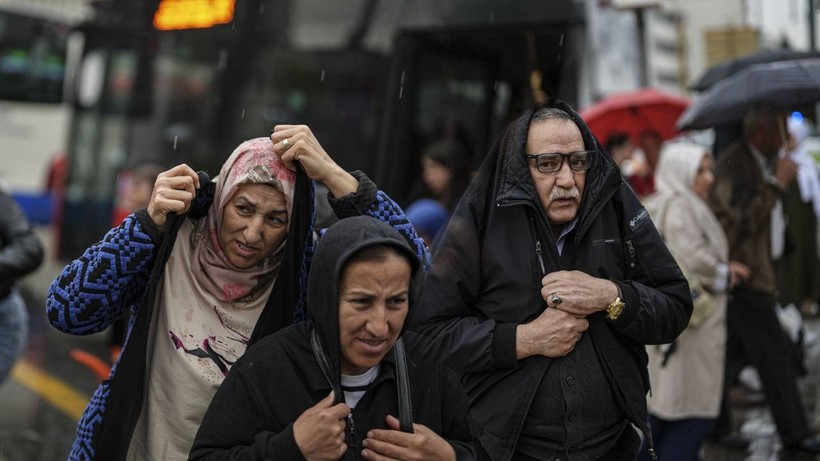 Türkiye'yi sağanak vuracak: Yeni yağışlı sistem kuvvetli geliyor!