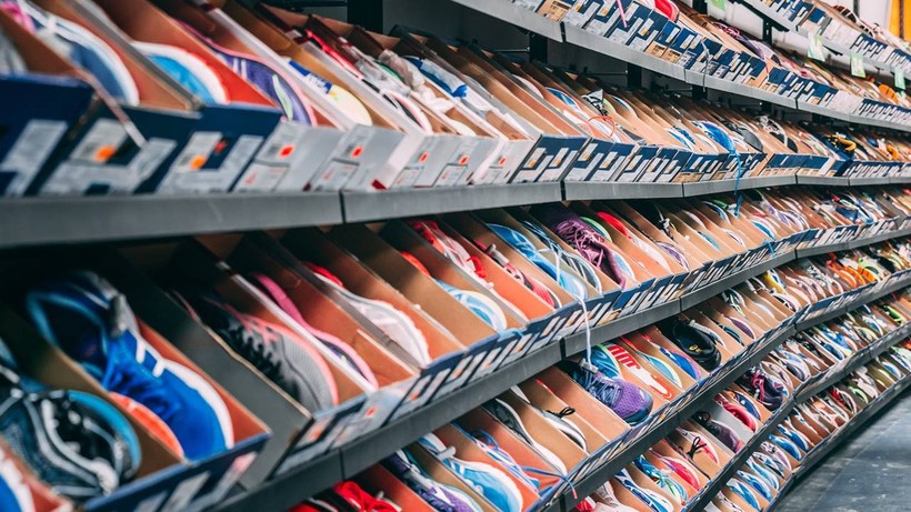 Önce Adidas şimdi New Balance! Ayakkabıda domuz derisi tespit edildi: 1,7 milyon TL'lik ceza geldi