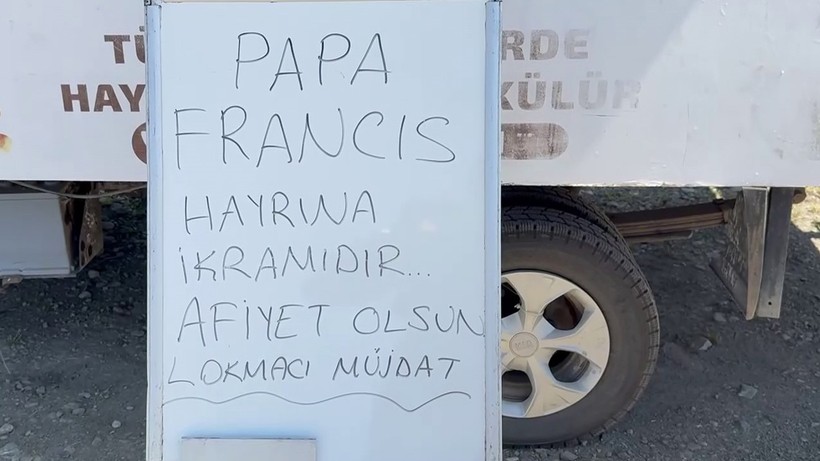 İznik'te Papa Francis için lokma döktürdüler