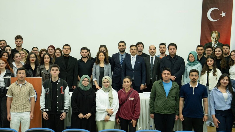 Yeminli mali müşavir, 14. Kariyer Günleri’nde öğrencilerle buluştu