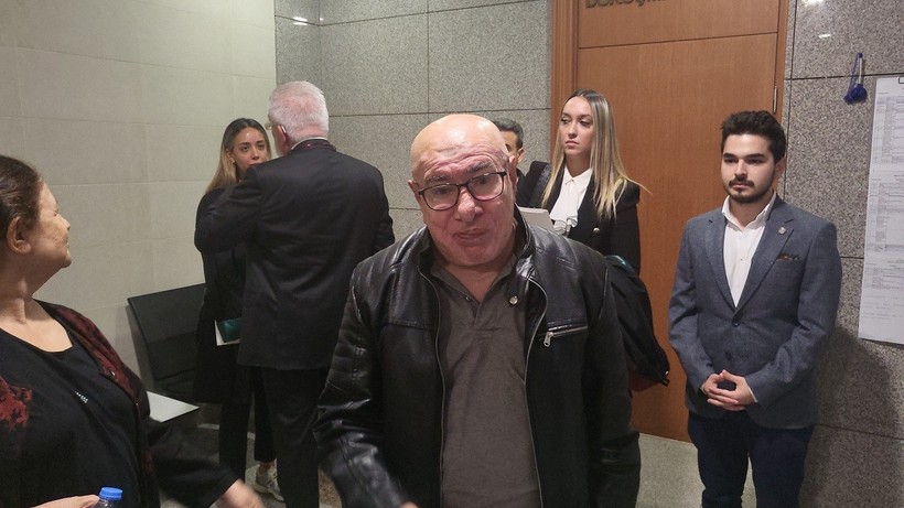 İlyas Salman'a 'Cumhurbaşkanına alenen hakaret' suçlamasıyla ceza verildi