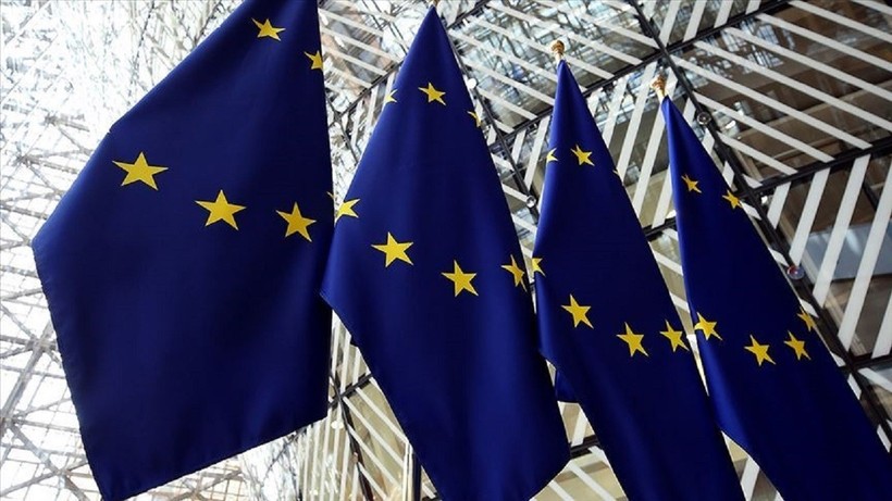 Avrupa Birliği'nden Apple ve Meta’ya milyon Euroluk ceza!