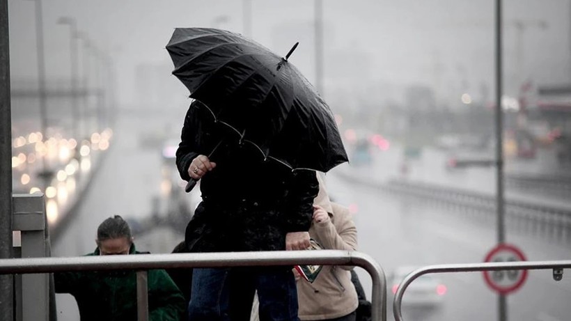 Yağışlı hava geri dönüyor! 20 il için sarı kodlu uyarı: İstanbul’da hava nasıl olacak?