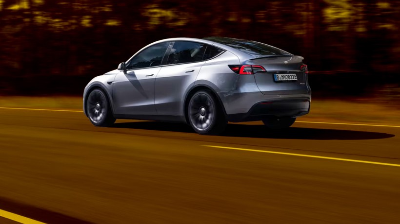 Tesla Model Y'nin en ucuz aracı dakikalar içinde tükenmişti: Türkiye temsilcisinden yeni açıklama!