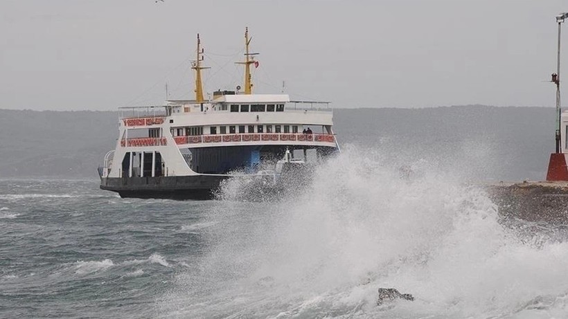 Bozcaada ve Gökçeada hatlarında yarınki bazı feribot seferleri iptal edildi