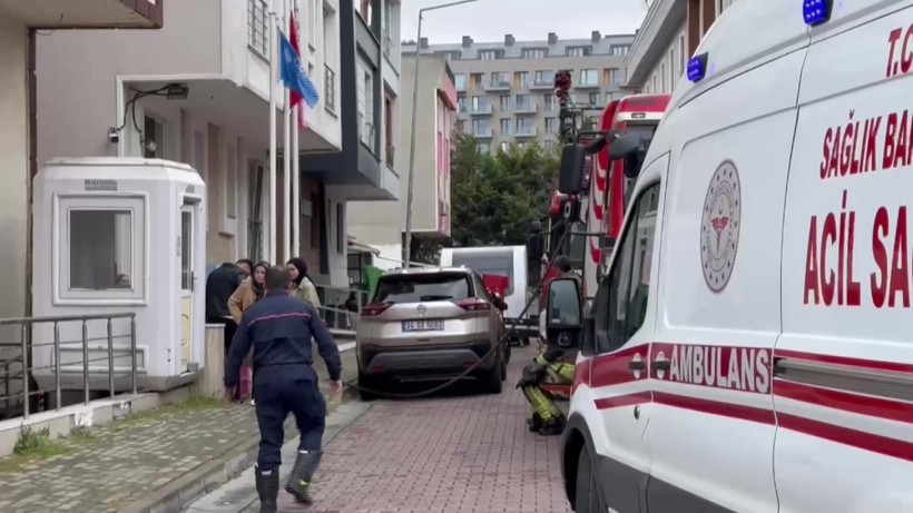 İstanbul Avcılar’da kız yurdunda yangın!