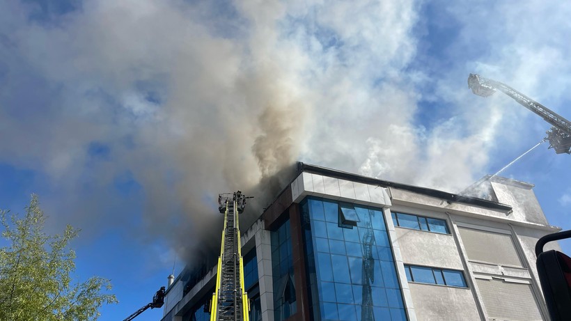 Esenyurt'ta tekstil atölyesinde yangın