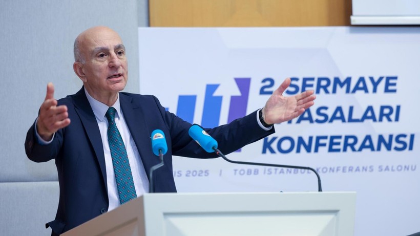 Mahfi Eğilmez: “Dünya Trump’la birlikte merkantilizime koşuyor”
